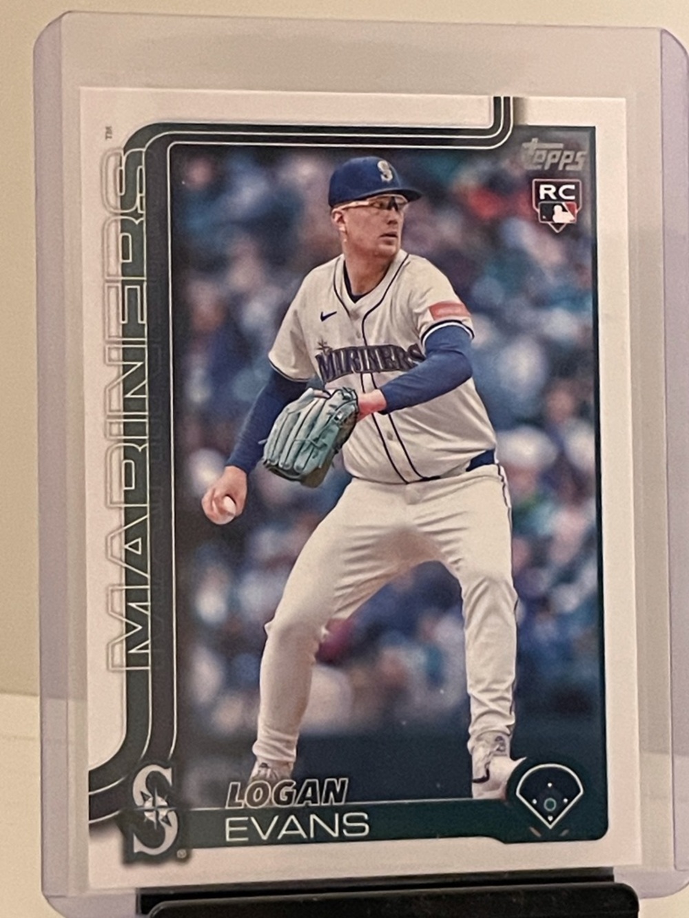 Logan Evans  2025 Topps series Rookie Card